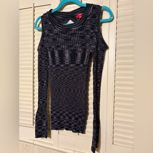 BONGO Black and Gray Long Sleeve top! Size large